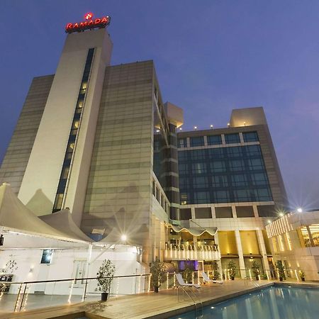 Ramada By Wyndham Navi Mumbai Hotel Exterior foto