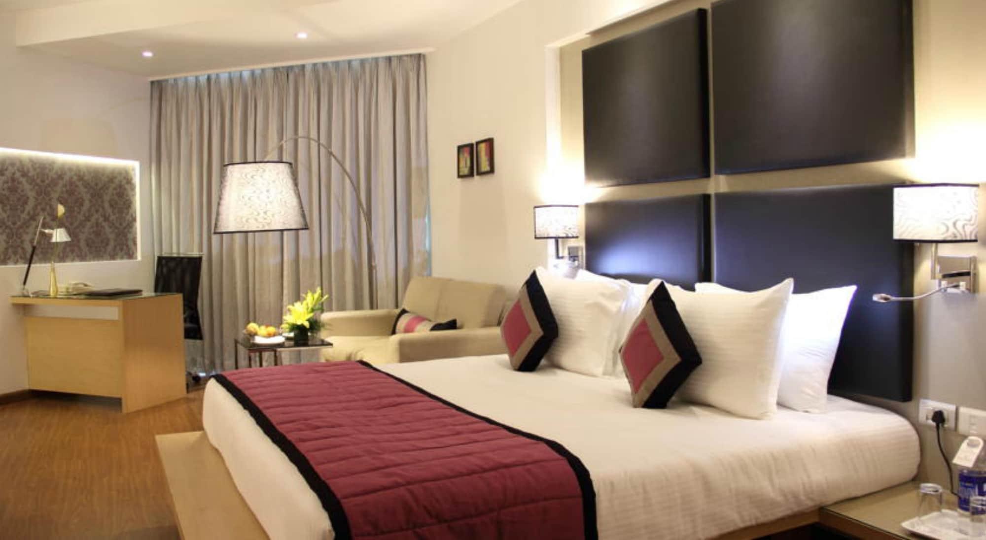 Ramada By Wyndham Navi Mumbai Hotel Exterior foto