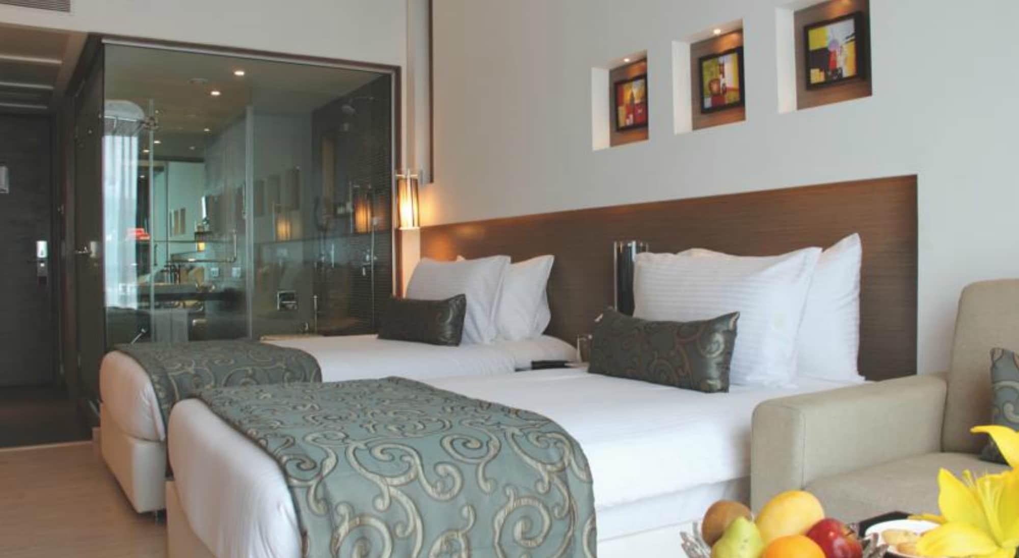 Ramada By Wyndham Navi Mumbai Hotel Exterior foto