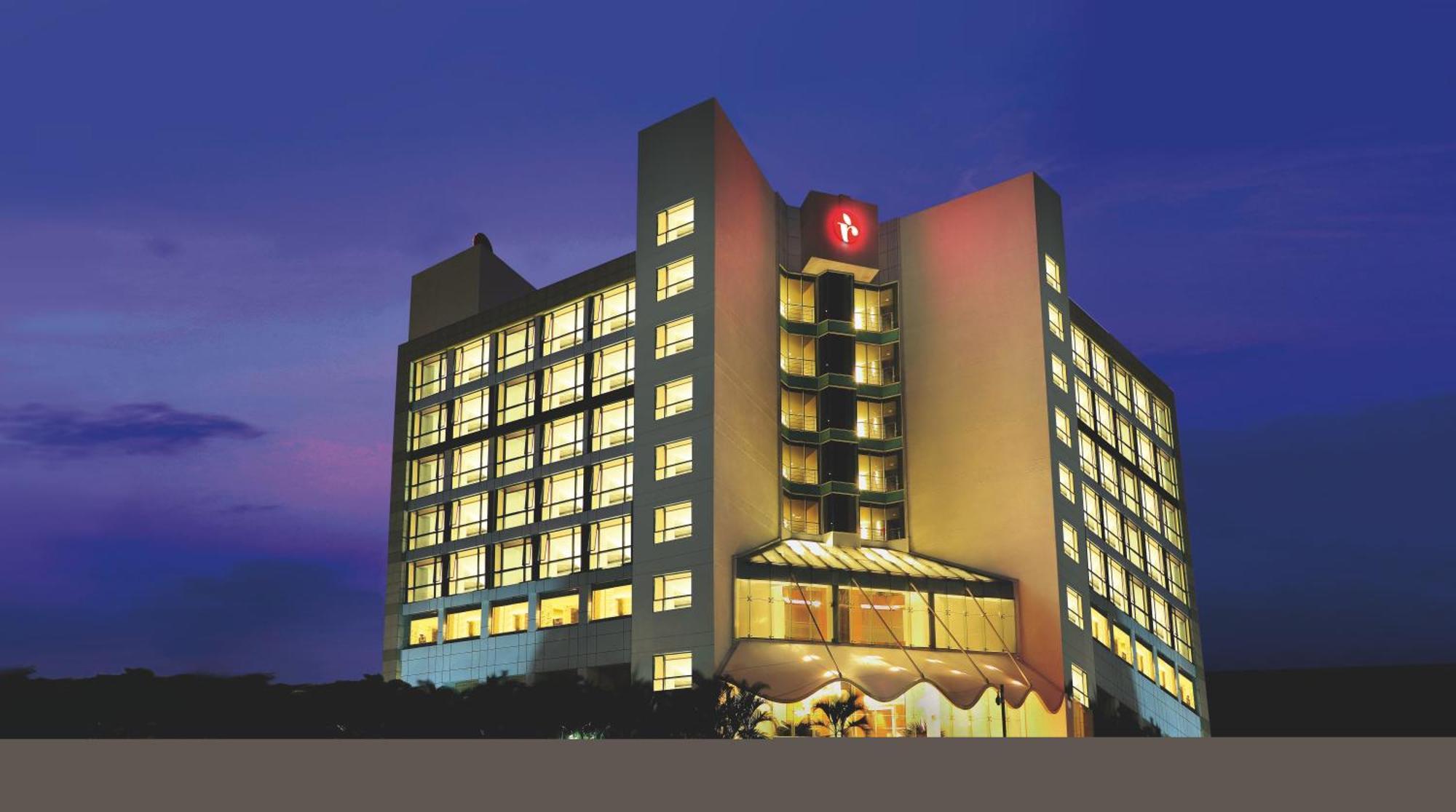 Ramada By Wyndham Navi Mumbai Hotel Exterior foto